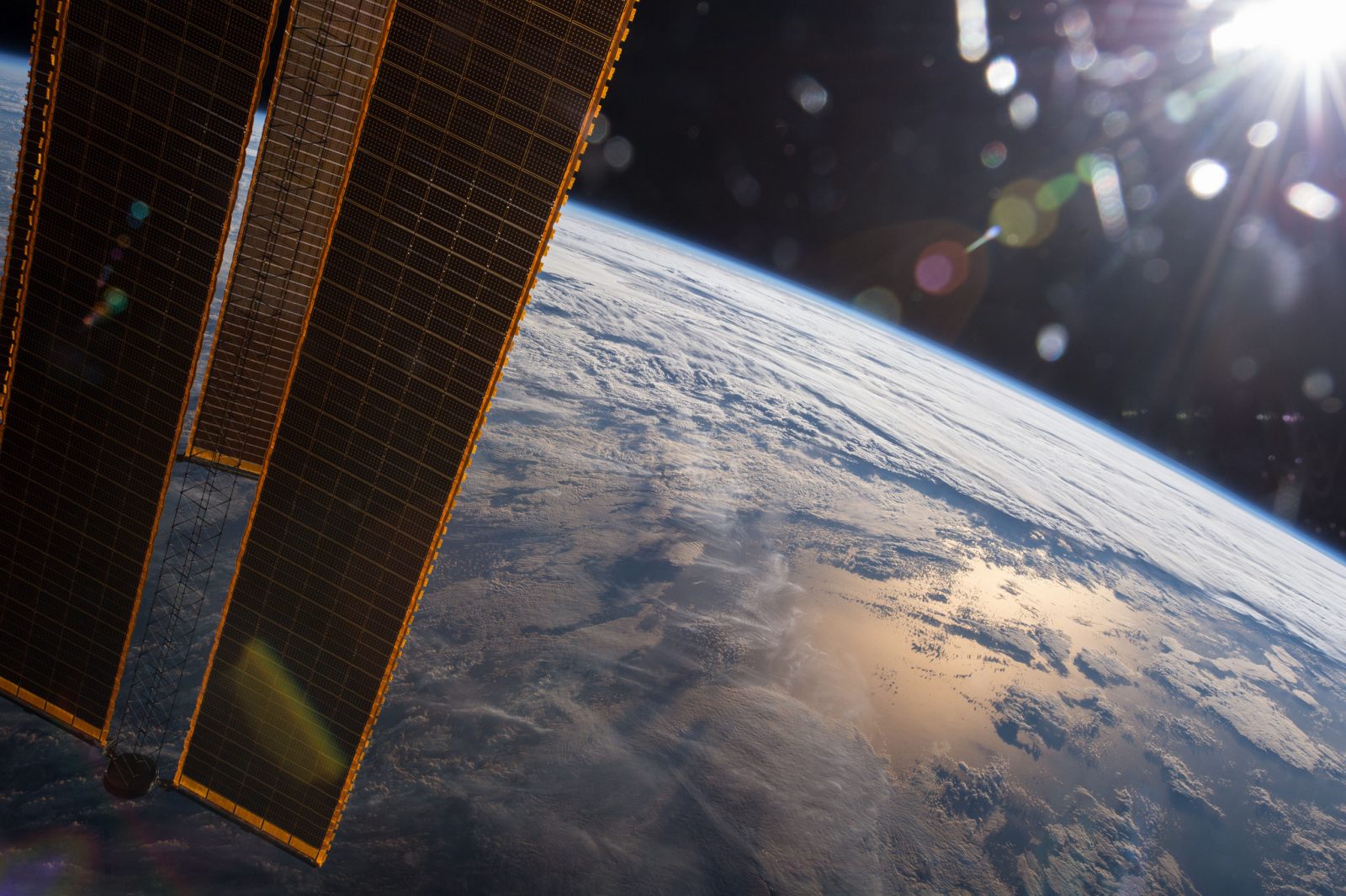 ISS043E091794 (04/07/2015) --- Astronauts and cosmonauts aboard the International Space Station are regular witness to the beauty of our planet Earth from their high vantage point. This image was taken on Apr 7, 2015 by the crew of Expedition 43.
